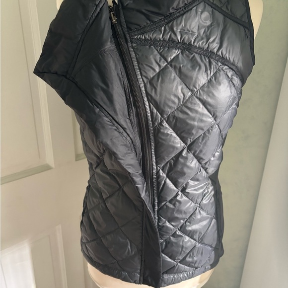 Lululemon reversable vest - Picture 6 of 8